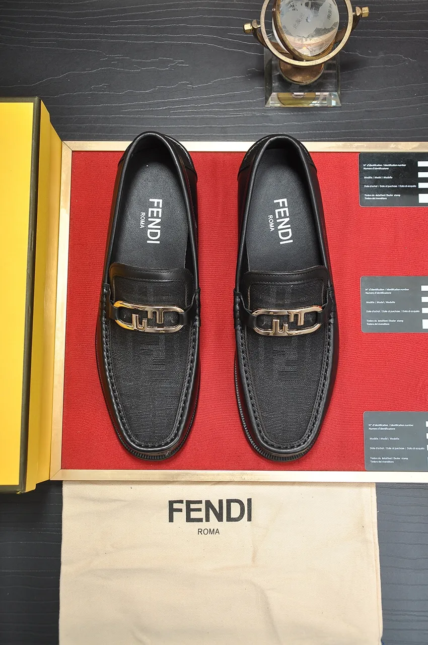 Men's shoes💰560💶[FENDI] The latest high-end men's shoes in Hong Kong! Original quality. The upper is made of imported cowhide material and cowhide lining! Super comfortable on the foot, original wear-resistant outsole, luxurious, fashionable, casual and versatile! Size: 38-45 (45 customized)